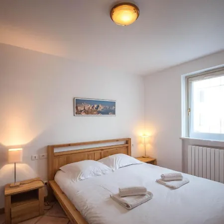 Compact In France With Balcony Appartamento