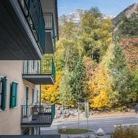 Compact In France With Balcony * Chamonix