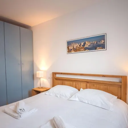 Compact In France With Balcony Apartment Chamonix